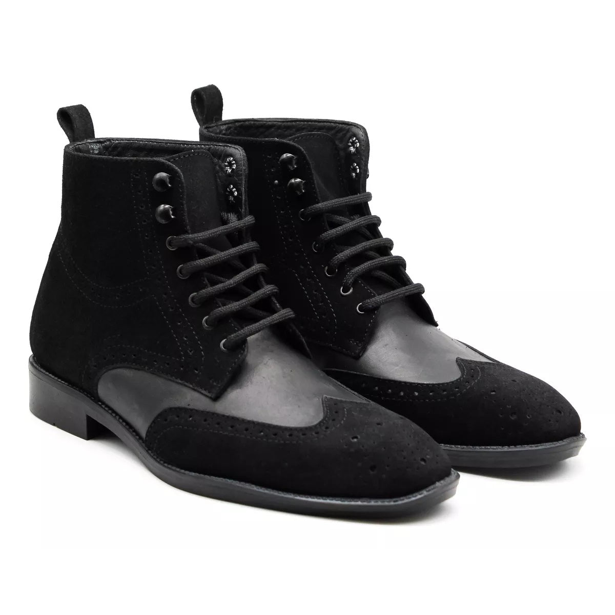 ASTON GAMUZA NEGRO