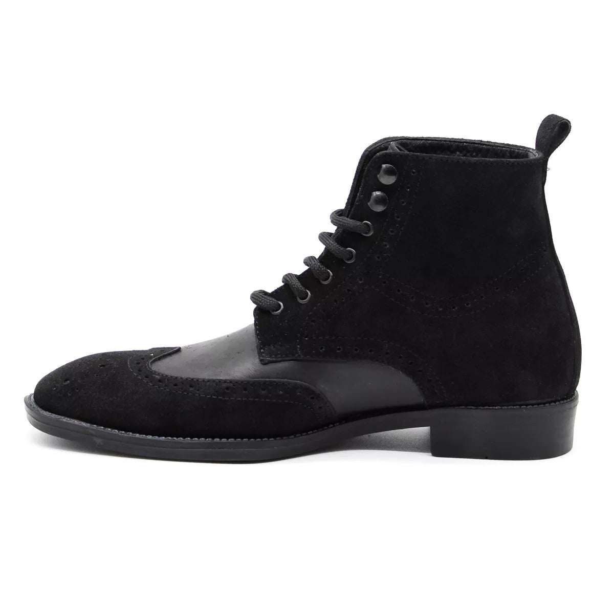 ASTON GAMUZA NEGRO