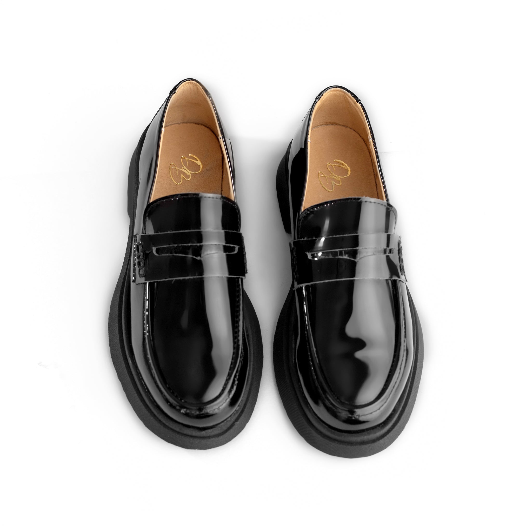 DB Zapato escolar mocasín de piel charol 3010