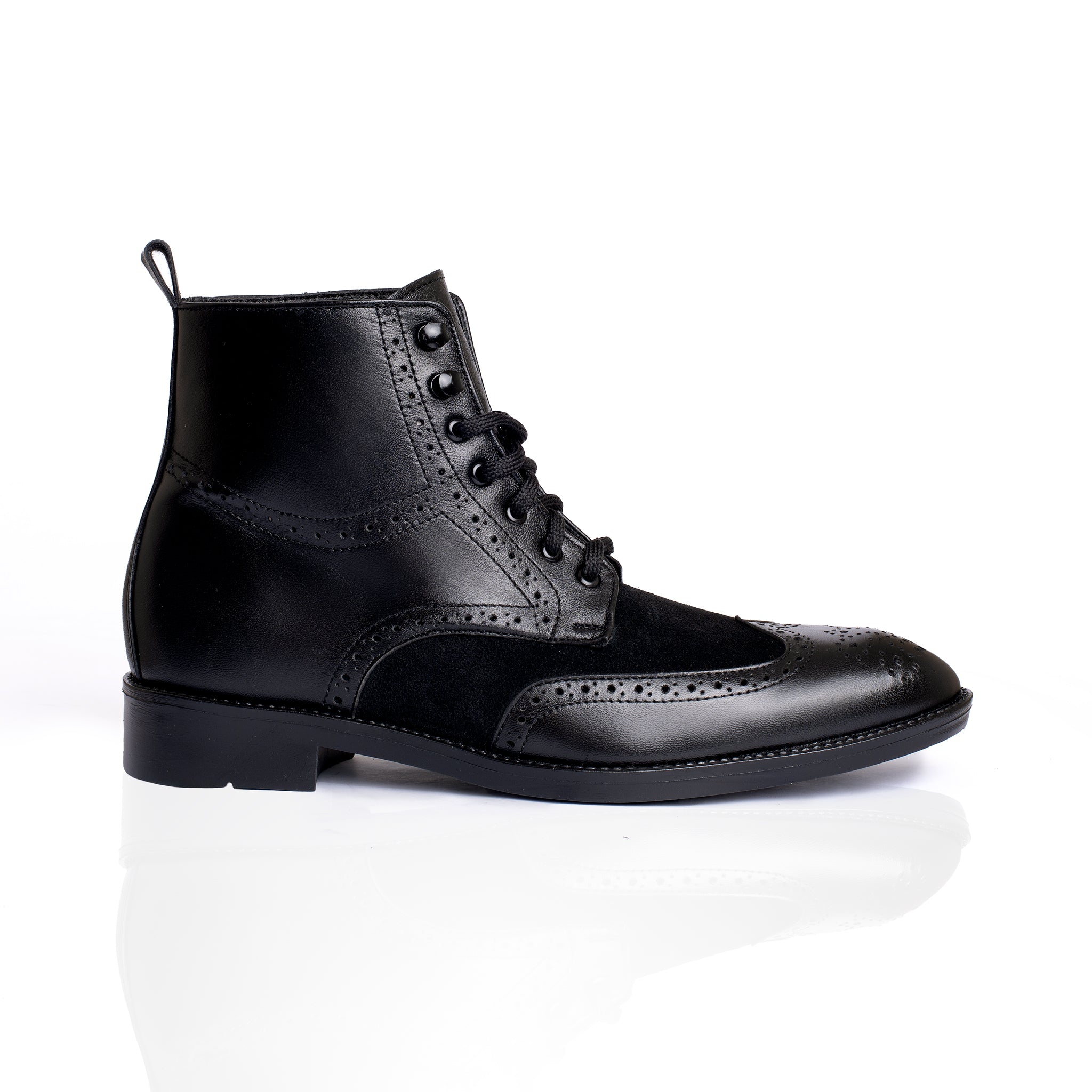 ASTON PELIBUEY GAM BLACK