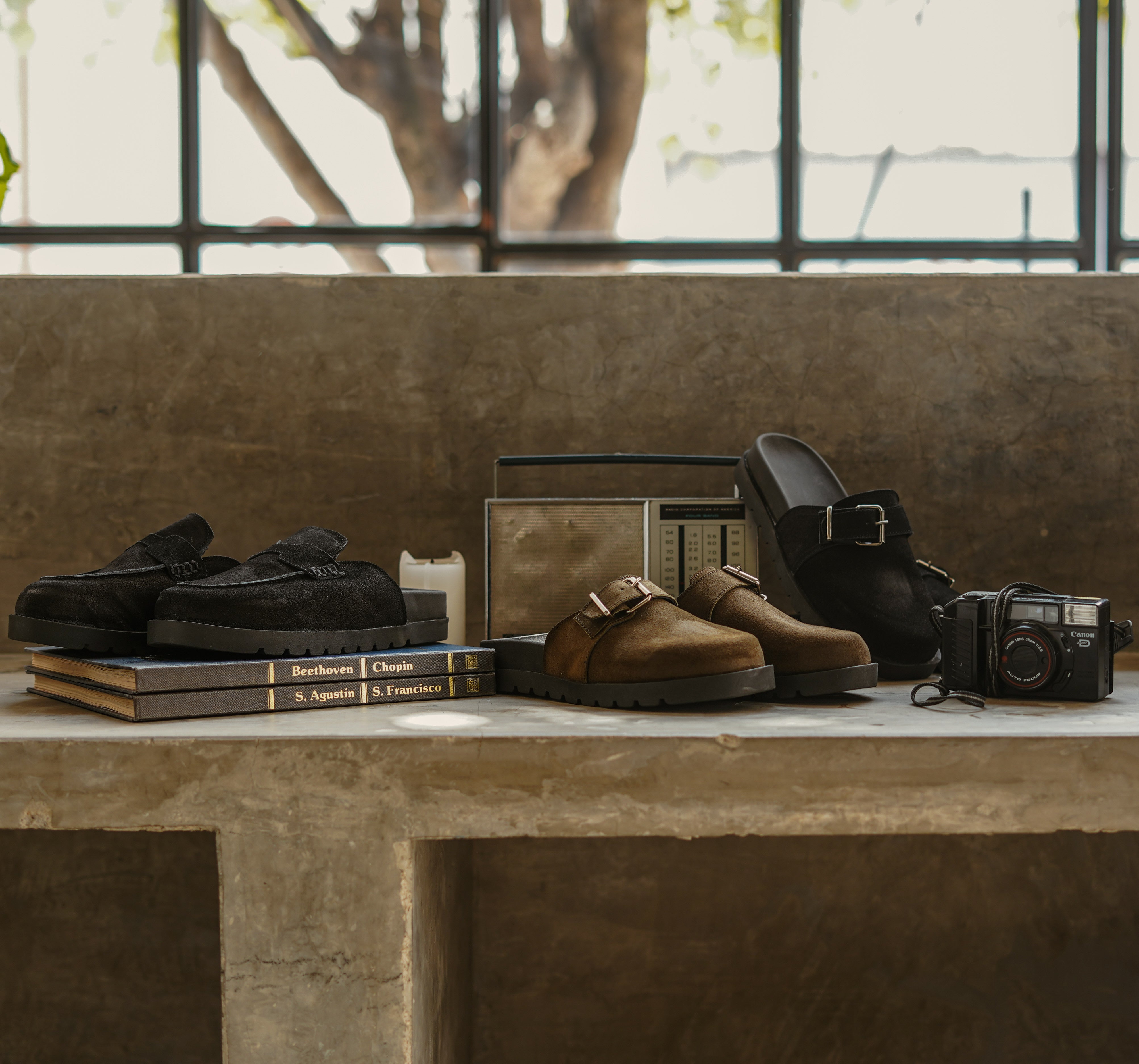 Set de zuecos negro/arena